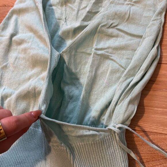 Ann Taylor Silk Turquoise Tie Top Size Medium - Picture 6 of 8